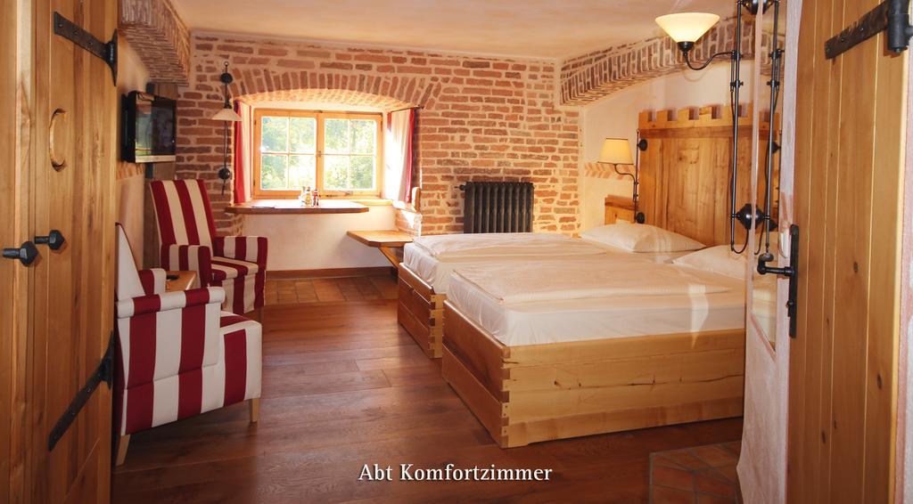 Irseer Klosterbraeu Extérieur photo